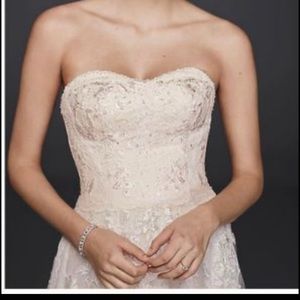 New David’s Bridal wedding dress size 10 / 12